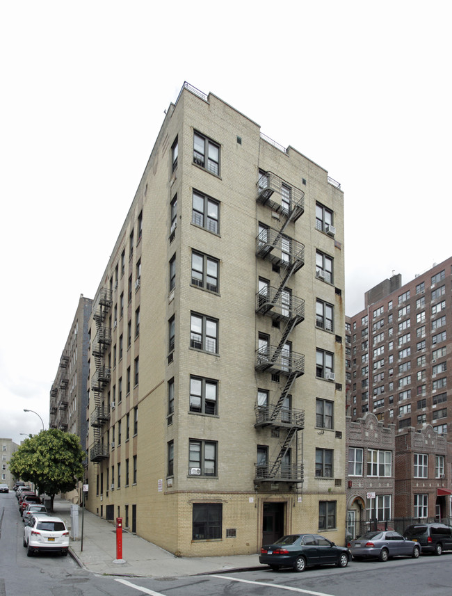 1685 Selwyn Ave in Bronx, NY - Building Photo - Building Photo