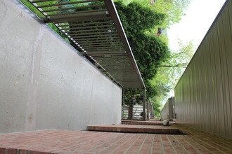 6443 Clarendon Hills Rd in Willowbrook, IL - Building Photo - Building Photo