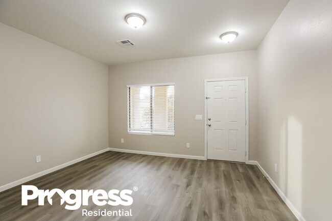 2558 W Lynne Ln in Phoenix, AZ - Building Photo - Building Photo