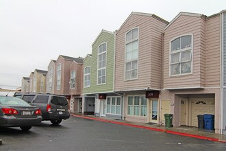 Hillside Center in Daly City, CA - Building Photo - Building Photo