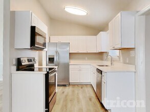 101 N Lakeside Dr in Smithfield, NC - Building Photo - Building Photo