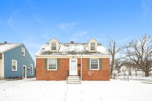 13400 Highlandview Ave in Cleveland, OH - Building Photo