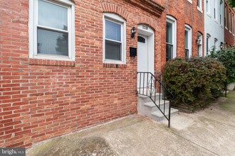 2219 E Fairmount Ave in Baltimore, MD - Building Photo - Building Photo