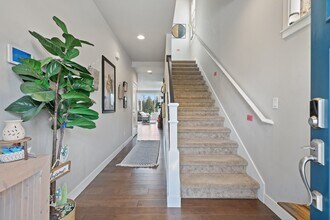 1182 NE Sockeye Ct in Bremerton, WA - Foto de edificio - Building Photo