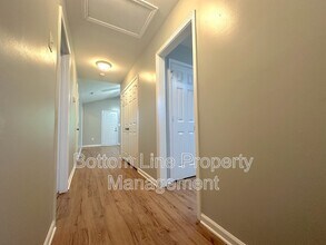 1463 Hidden Stream Ct in Charlotte, NC - Building Photo - Building Photo