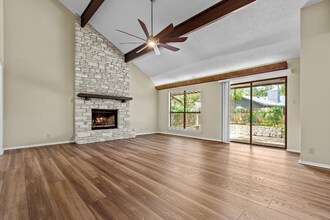 8606 Mesa Dr in Austin, TX - Building Photo - Building Photo