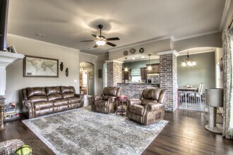 318 Avondale Ln in Bossier City, LA - Building Photo - Building Photo