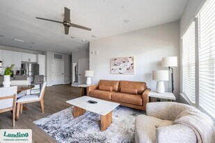 84 San Filippo Dr SE, Unit 08-8305 in Palm Bay, FL - Building Photo