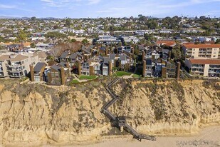 325 S Sierra Ave, Unit 25 in Solana Beach, CA - Building Photo