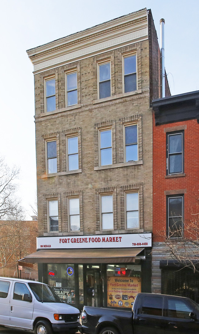 186 Dekalb Ave in Brooklyn, NY - Building Photo - Building Photo