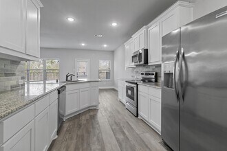 708 Amber Dr in Greenville, TX - Building Photo - Building Photo