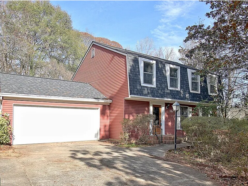 117 Hickory Dr in Peachtree City, GA - Building Photo