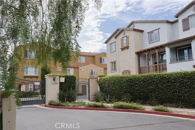 property at 22919 Mariposa Ave