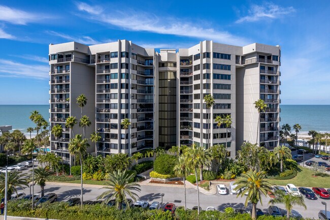 Dan's Island I in Clearwater, FL - Foto de edificio - Building Photo