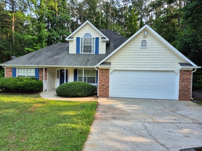 153 Valleydale Dr in Stockbridge, GA - Building Photo - Building Photo