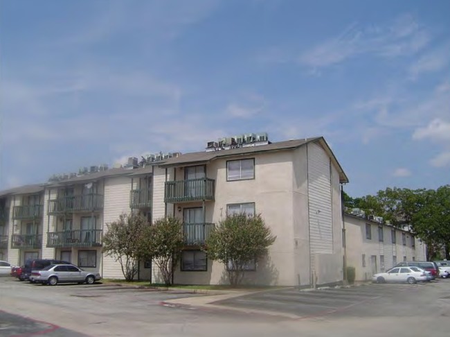 Ramblewood Apartments I & II in Dallas, TX - Building Photo - Building Photo