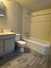 410 E Maple St in Cushing, OK - Building Photo - Building Photo
