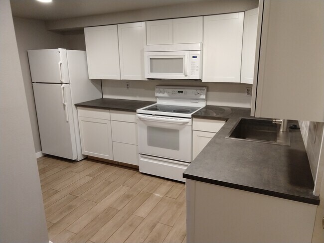 518 Atwood St in Longmont, CO - Foto de edificio - Building Photo