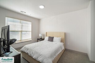 3010 Eden Ave in Cincinnati, OH - Building Photo