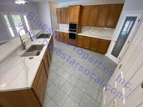 12800 Santa Anita Trail in Victorville, CA - Building Photo - Building Photo