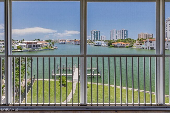 250 Park Shore Dr