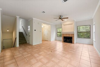 6504 Twin Creek Hollow in Austin, TX - Building Photo - Building Photo
