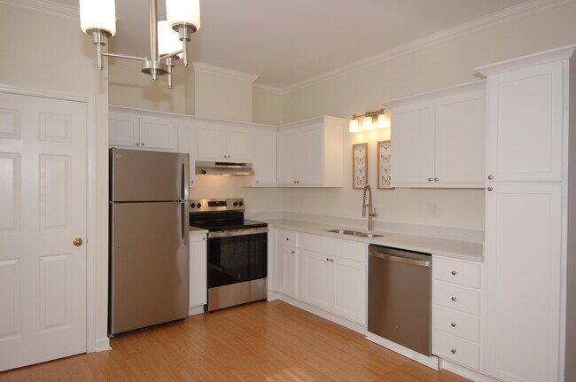 1651 Village Glenn Dr in Raleigh, NC - Building Photo - Building Photo