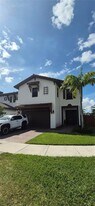 8760 NW 102nd Ct in Doral, FL - Building Photo