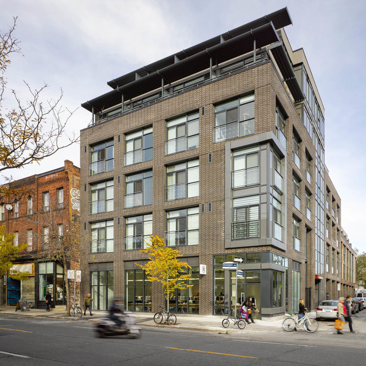 Motif Lofts in Toronto, ON - Building Photo