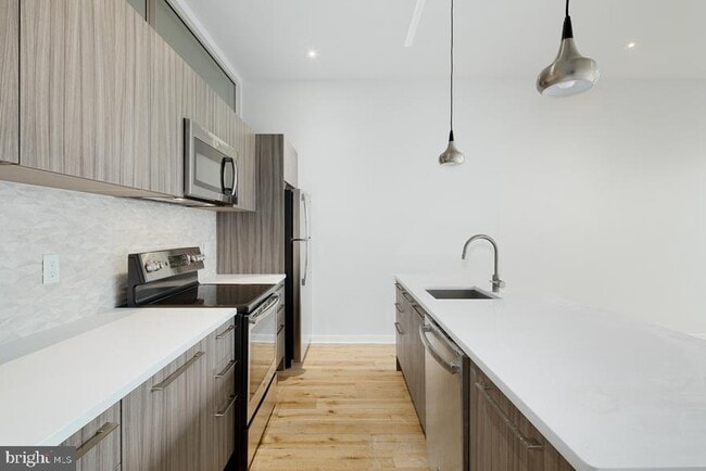 412 S 13th St in Philadelphia, PA - Building Photo - Building Photo