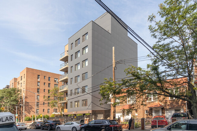 91-03 Whitney Ave in Queens, NY - Foto de edificio - Building Photo