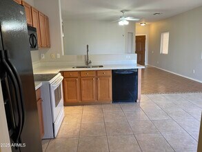 1426 E Avenida Isabella in Casa Grande, AZ - Building Photo - Building Photo