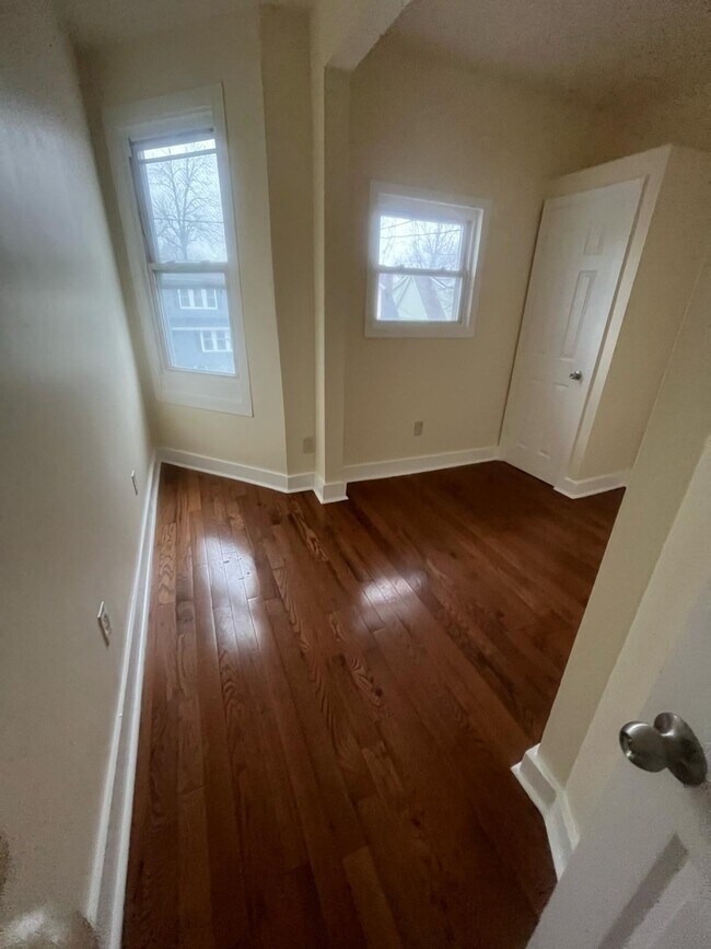 118 Cedar Ave, Unit 1 in Newark, NJ - Building Photo - Building Photo