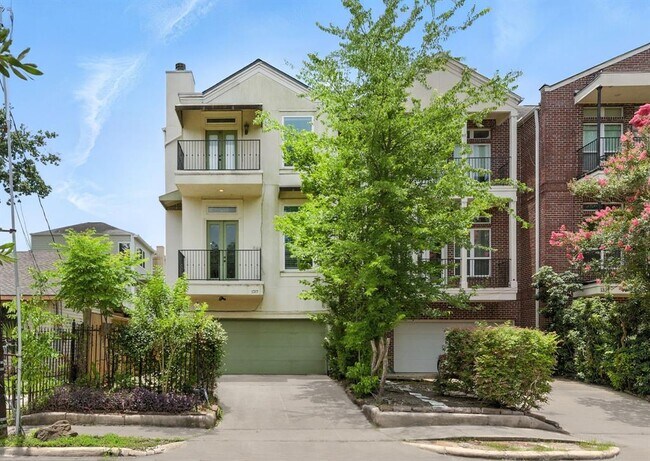 property at 1317 Bomar St