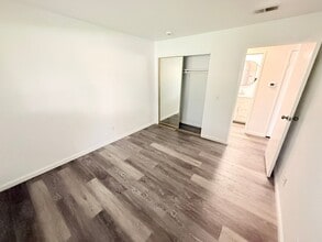 2825 N Los Felices Rd in Palm Springs, CA - Building Photo - Building Photo