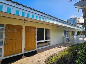 3217 NE 7th Pl in Pompano Beach, FL - Building Photo - Building Photo