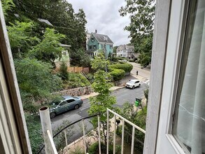 130 Cummins Hwy, Unit #3 in Boston, MA - Building Photo - Building Photo