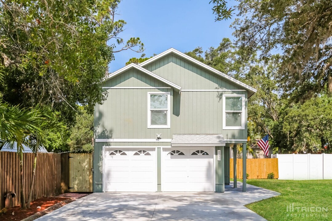 4356 S Lockwood Ridge Rd in Sarasota, FL - Building Photo