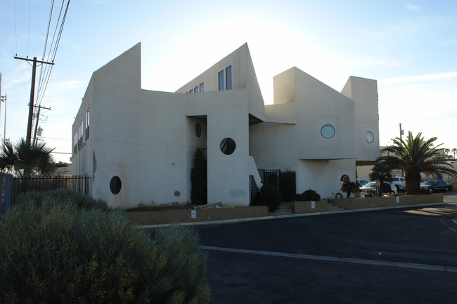 City Impact Center Senior Housing in Las Vegas, NV - Building Photo - Building Photo