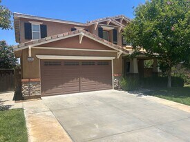 53226 Compassion Way in Lake Elsinore, CA - Building Photo