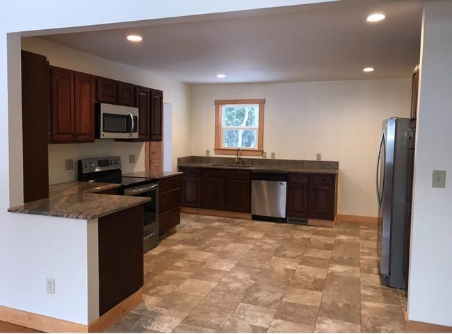 26 Lague Ln