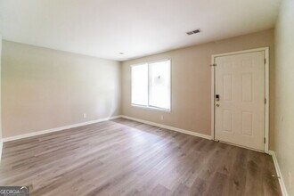 2820 Foxlair Trail in College Park, GA - Building Photo - Building Photo