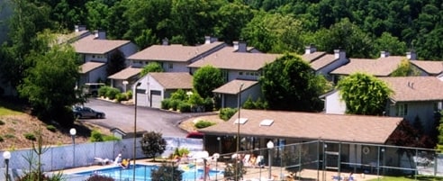 Lakeside Village in Morgantown, WV - Foto de edificio