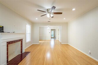 6165 Ravendale Ln in Dallas, TX - Building Photo - Building Photo