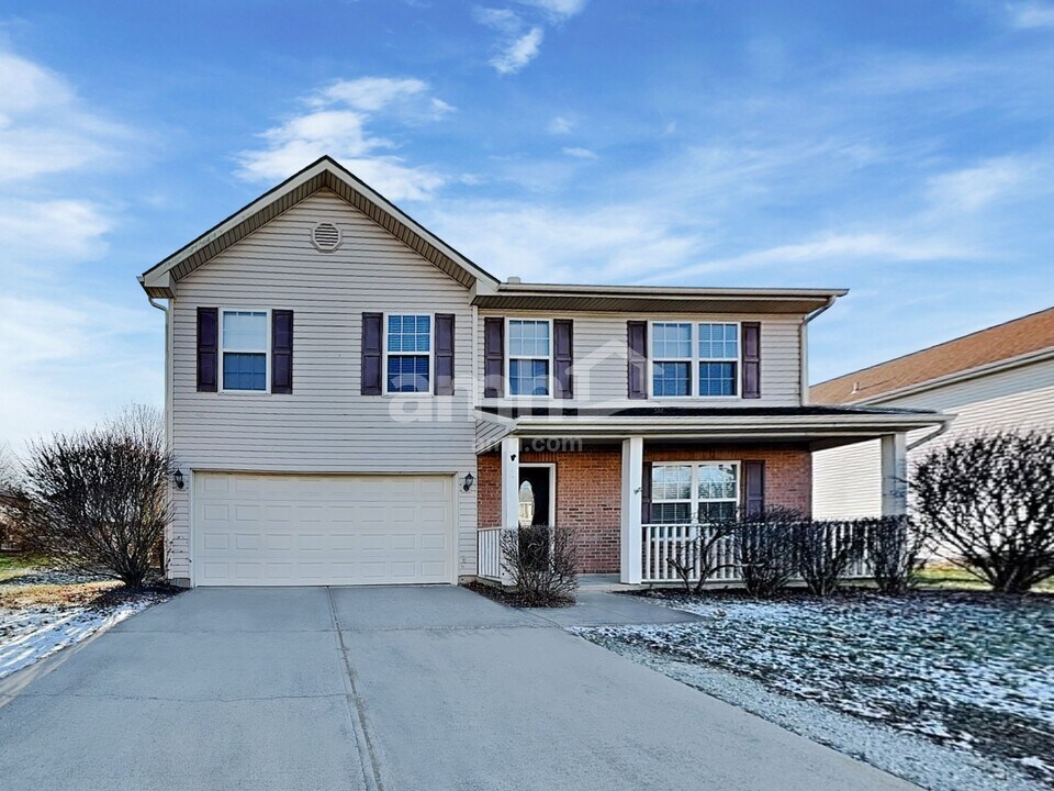 2939 W Barnhill Pl in Xenia, OH - Foto de edificio