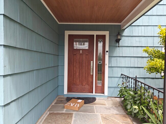 41 Leonard Ave in Greenwich, CT - Building Photo - Building Photo