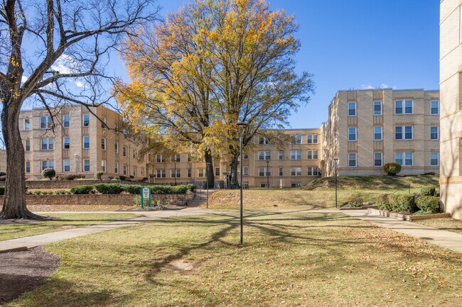 Chillum Manor Apartments in Washington, DC - Building Photo - Building Photo