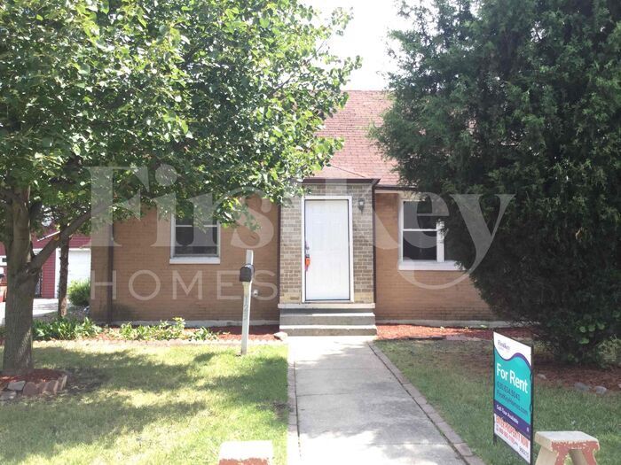 123 Keller Ave in Waukegan, IL - Building Photo