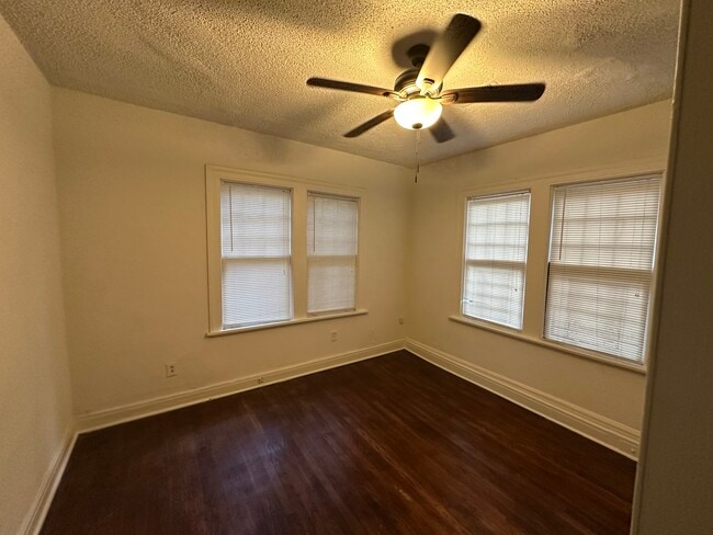 1340 Hazel St in Jackson, MS - Building Photo - Building Photo