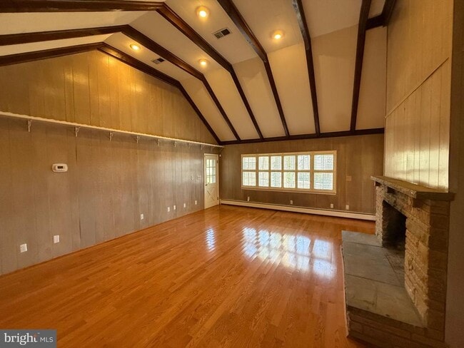 9616 Burke View Ave in Burke, VA - Building Photo - Building Photo